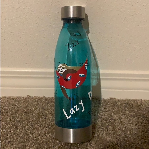 22oz SLOTH “LAZY DAZE” plastic blue water bottle - Picture 1 of 5